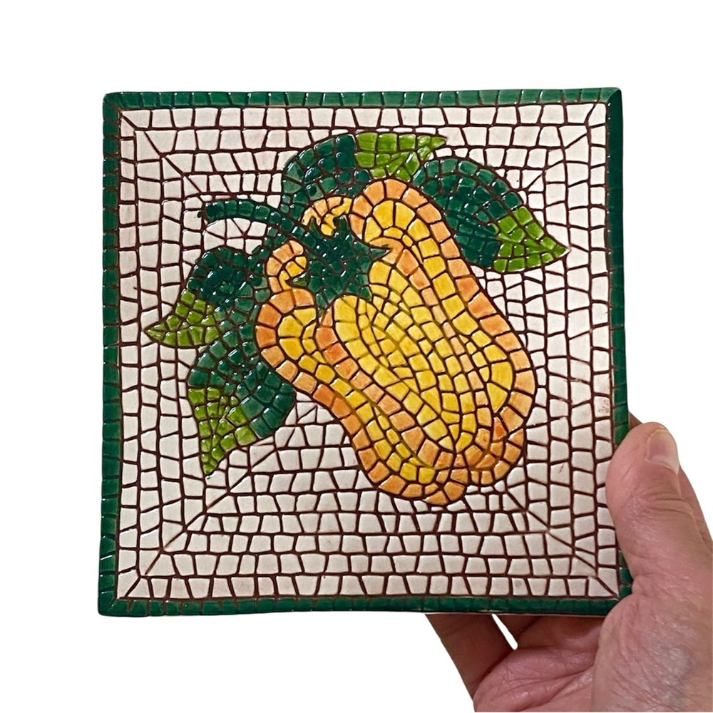 VINTAGE PIER 1 YELLOW BELL PEPPER MOSAIC TRIVET HANDPAINTED MADE IN ITALY